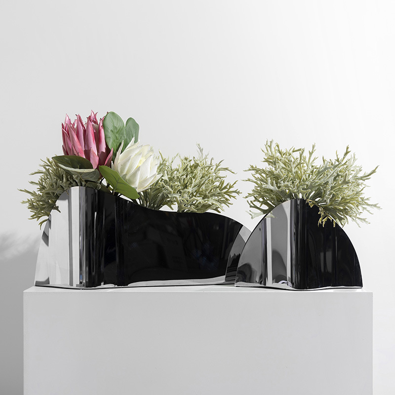 Sliver Mountain Shaped Vase